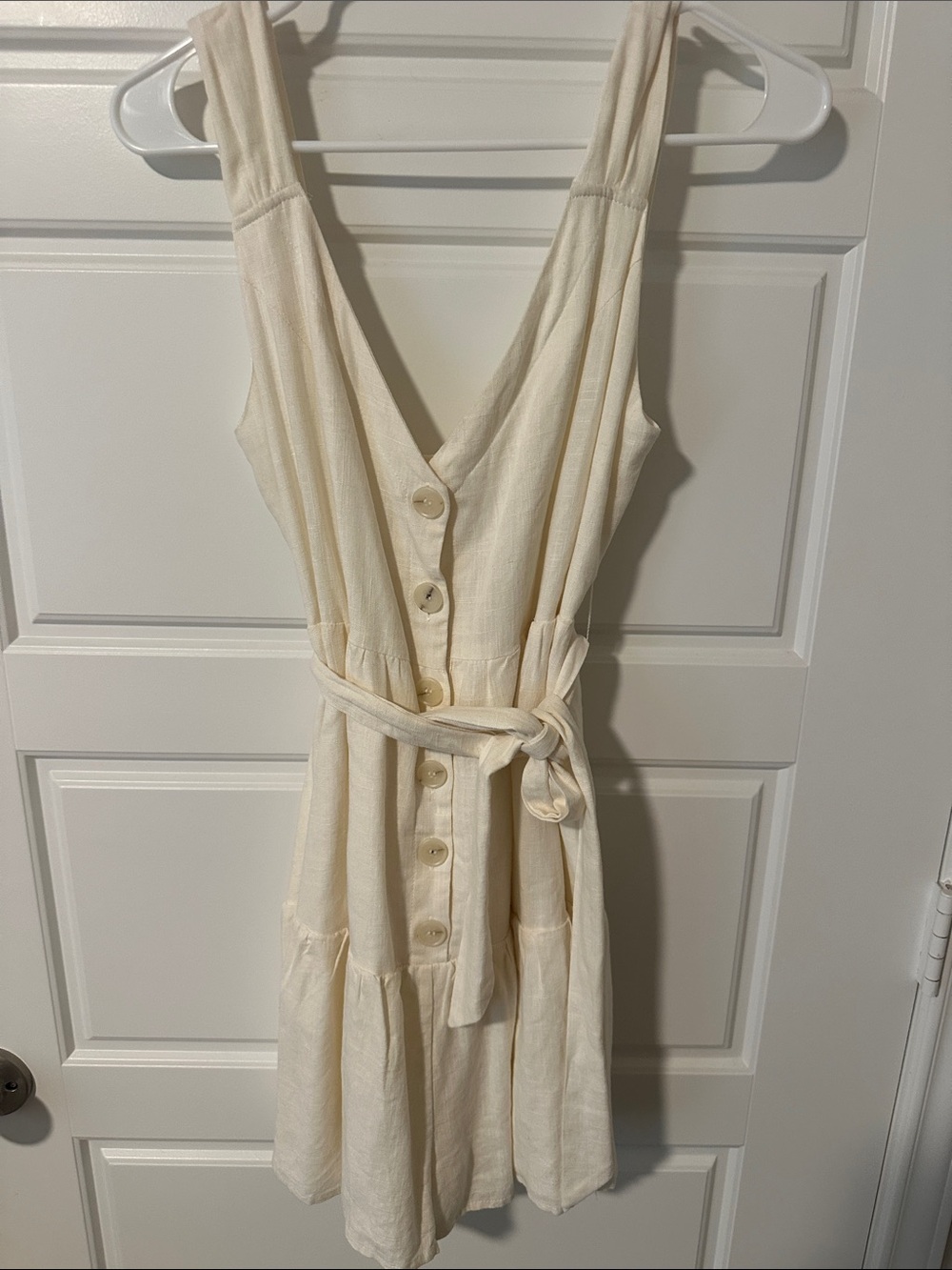 Sleeveless Cream Button-Front Summer Dress with Waist Tie